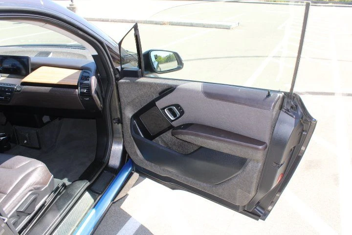 2015 BMW i3 - Image 14 of 18