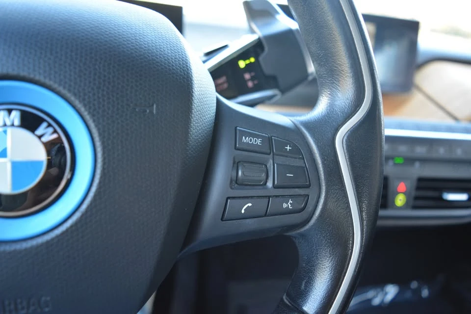 2015 BMW i3 - Image 17 of 20