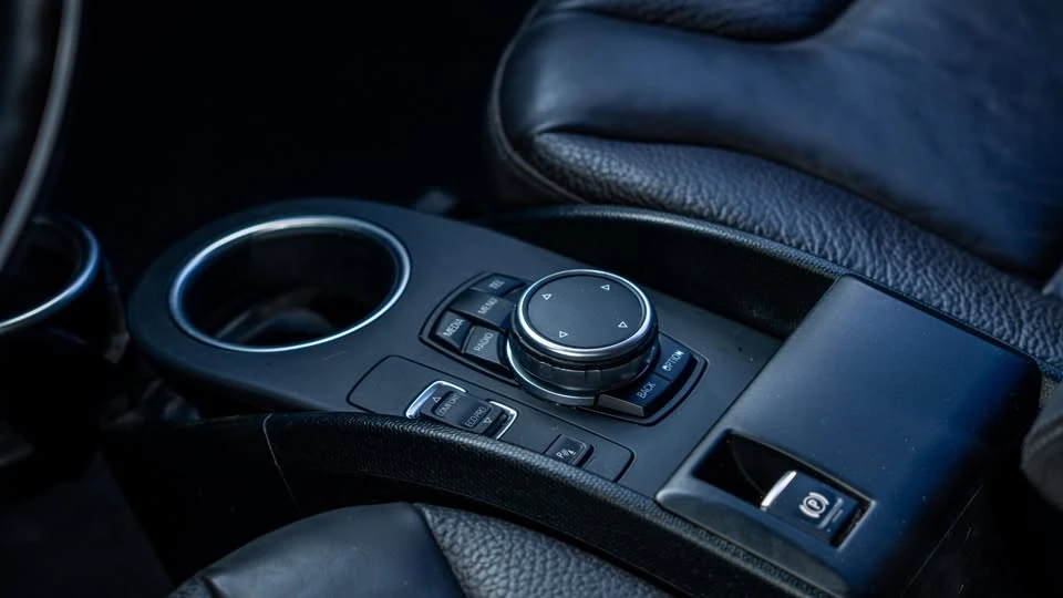 2015 BMW i3 - Image 18 of 19