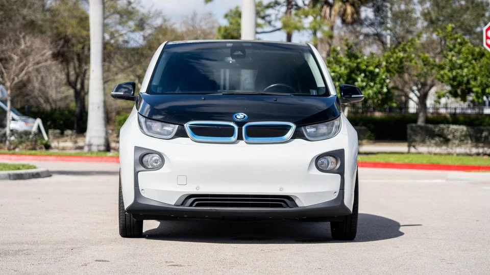 2015 BMW i3 - Image 2 of 19