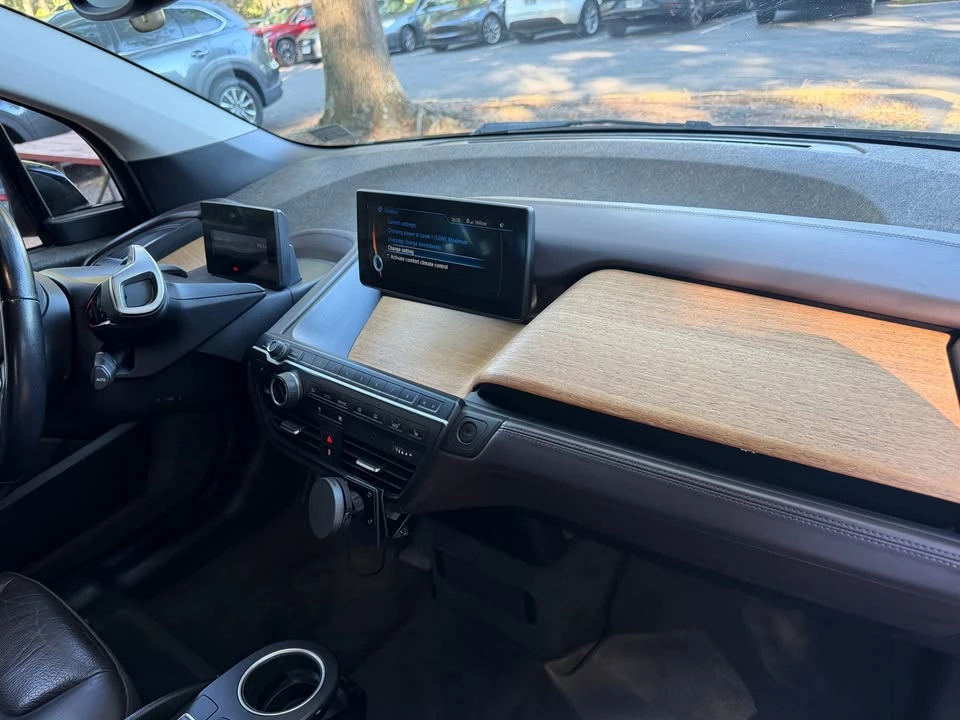 2015 BMW i3 - Image 10 of 20