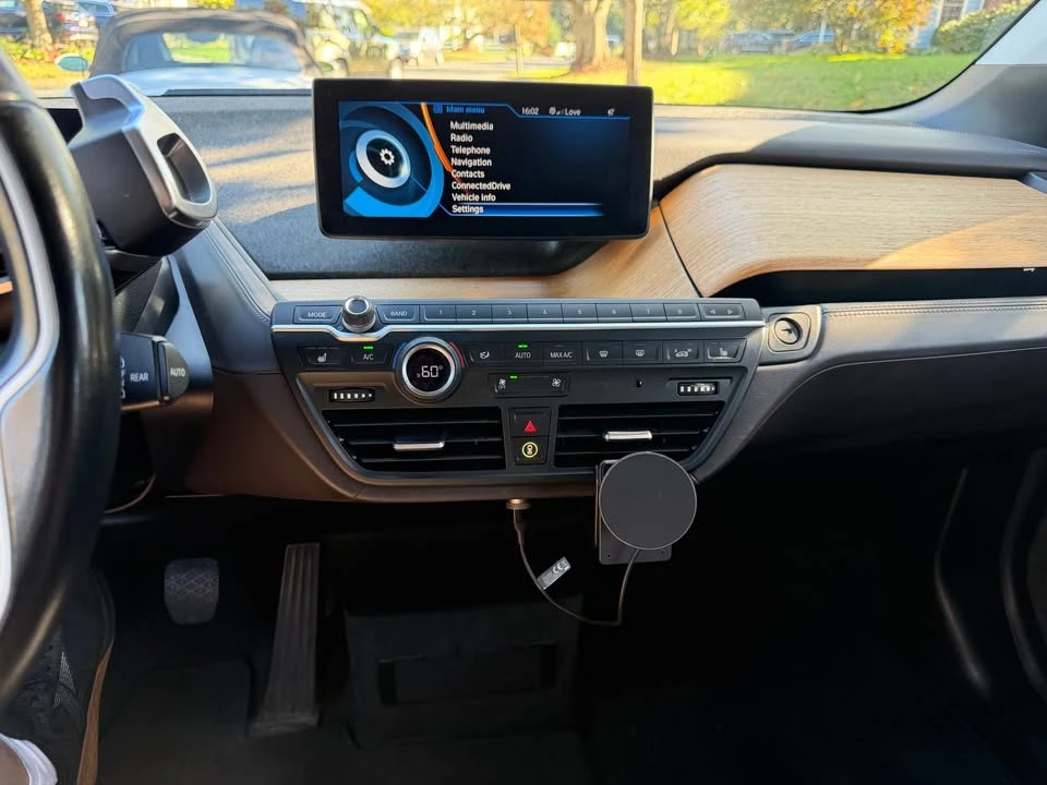 2015 BMW i3 - Image 11 of 20
