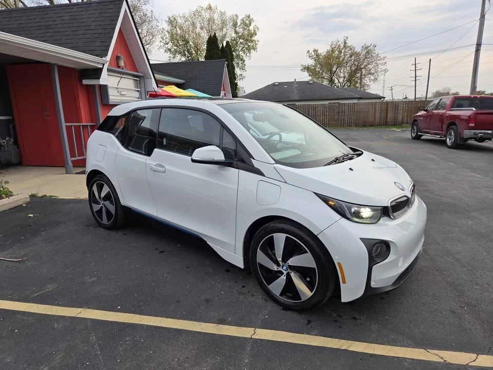 2015 BMW i3 - Image 5 of 17