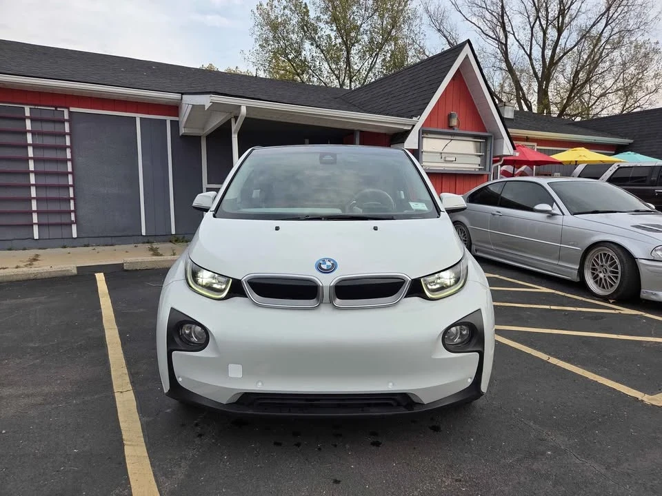 2015 BMW i3 - Image 2 of 17