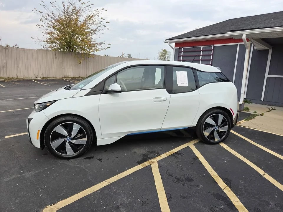 2015 BMW i3 - Image 4 of 17
