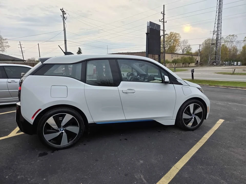 2015 BMW i3 - Image 6 of 17