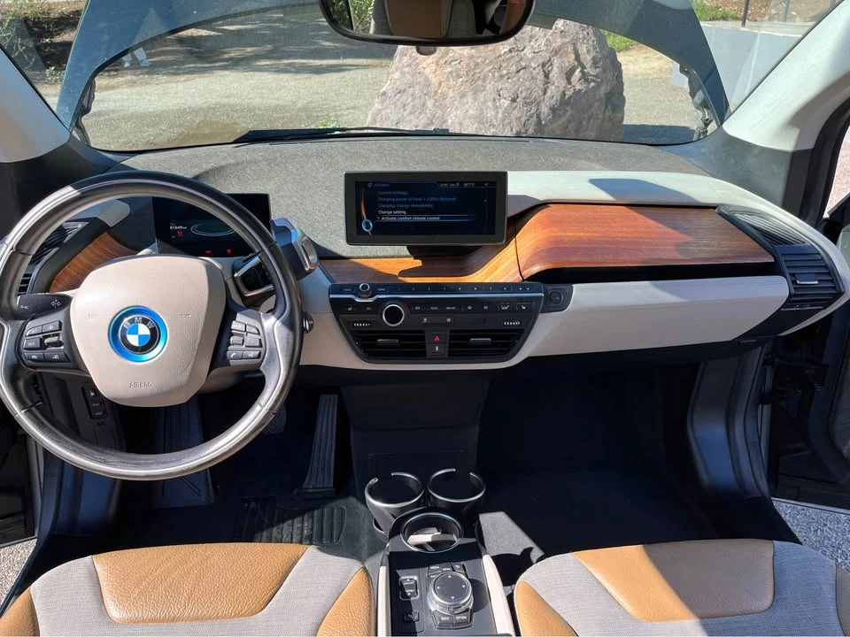 2015 BMW i3 - Image 11 of 17