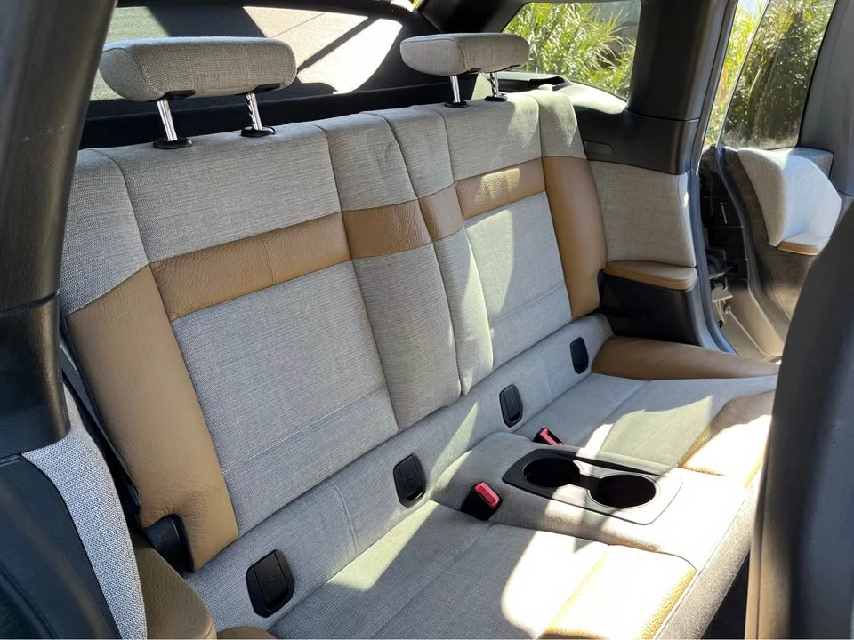 2015 BMW i3 - Image 14 of 17