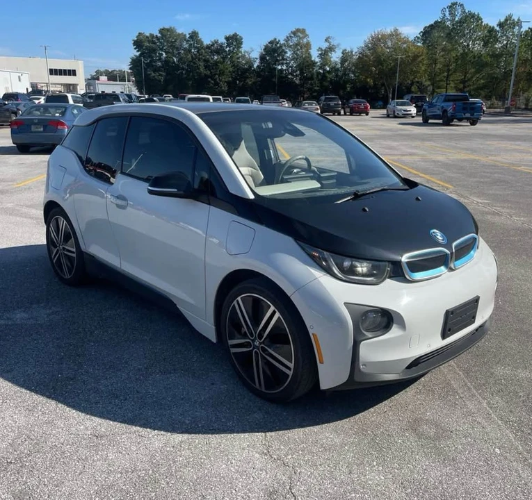 2015 BMW i3 - Image 2 of 13