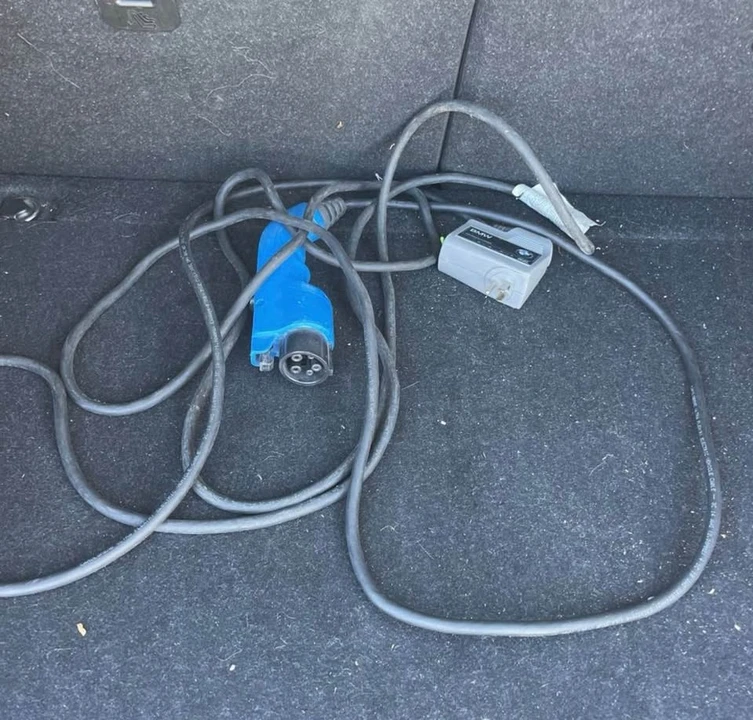 2015 BMW i3 - Image 12 of 13
