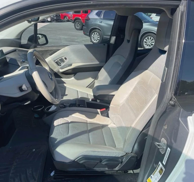 2015 BMW i3 - Image 6 of 13