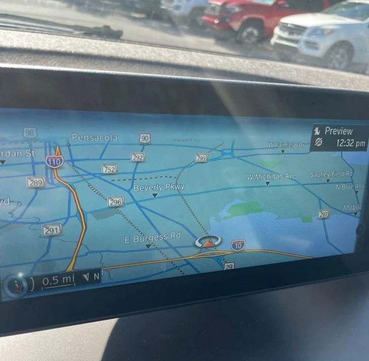 2015 BMW i3 - Image 10 of 13