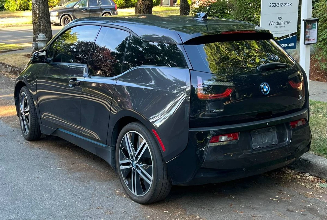 2015 BMW i3 - Image 4 of 9