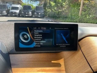 2015 BMW i3 - Image 11 of 17