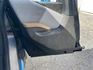 2015 BMW i3 - Image 12 of 17
