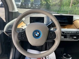 2015 BMW i3 - Image 9 of 17