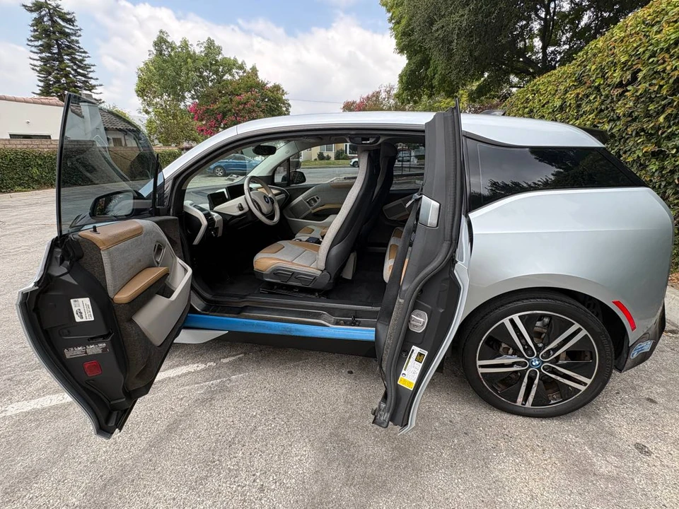 2015 BMW i3 - Image 5 of 10