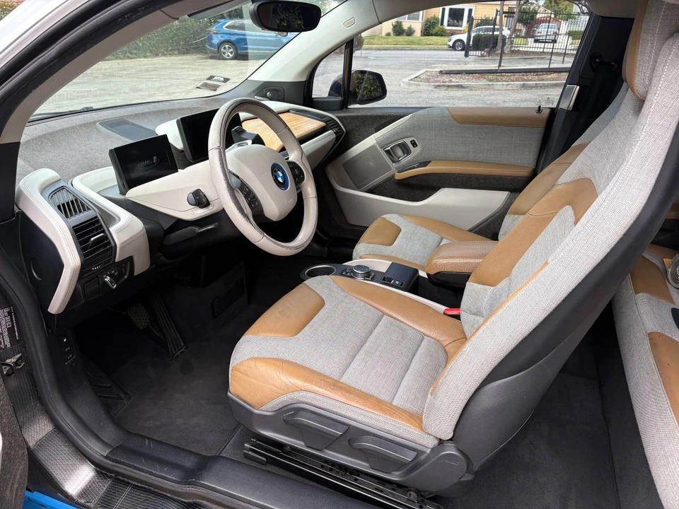 2015 BMW i3 - Image 9 of 10