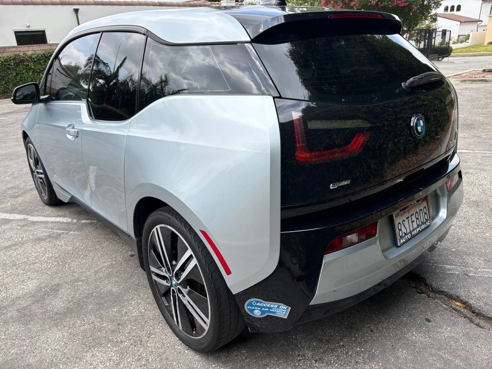 2015 BMW i3 - Image 4 of 10