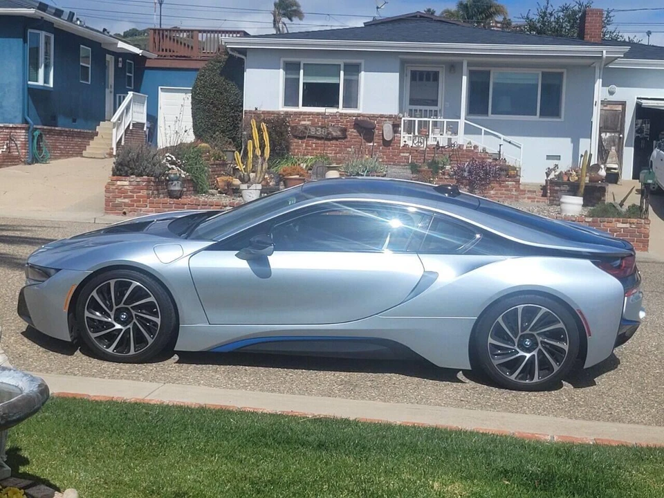 2015 BMW i8 - Image 8 of 30
