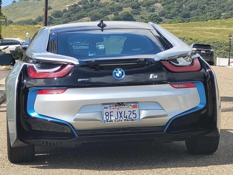 2015 BMW i8 - Image 6 of 30