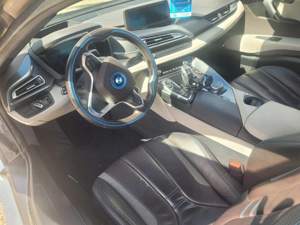 2015 BMW i8 - Image 13 of 30