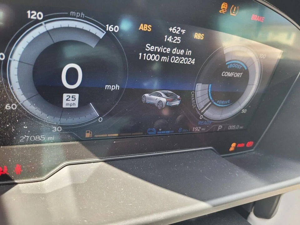 2015 BMW i8 - Image 15 of 30
