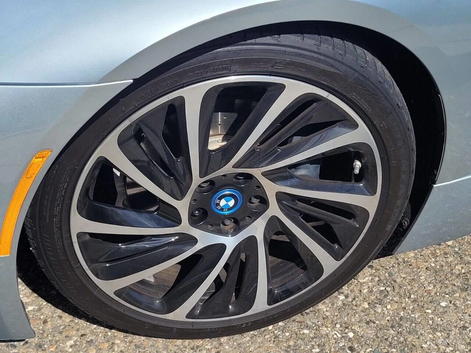 2015 BMW i8 - Image 26 of 30