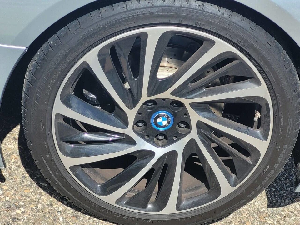 2015 BMW i8 - Image 27 of 30