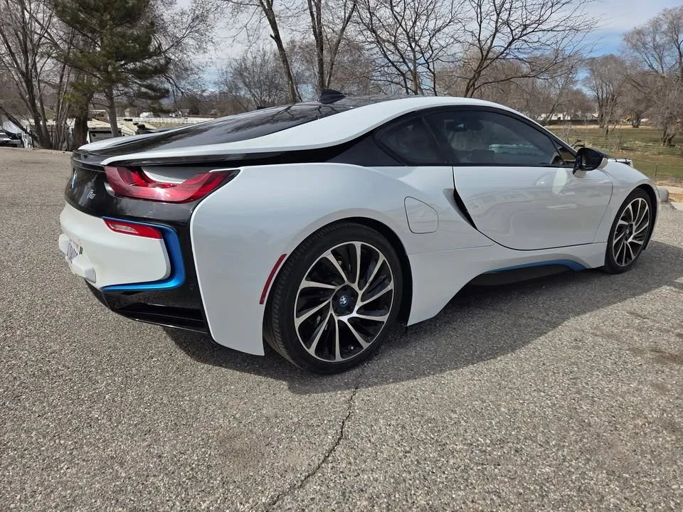 2015 BMW i8 - Image 5 of 9