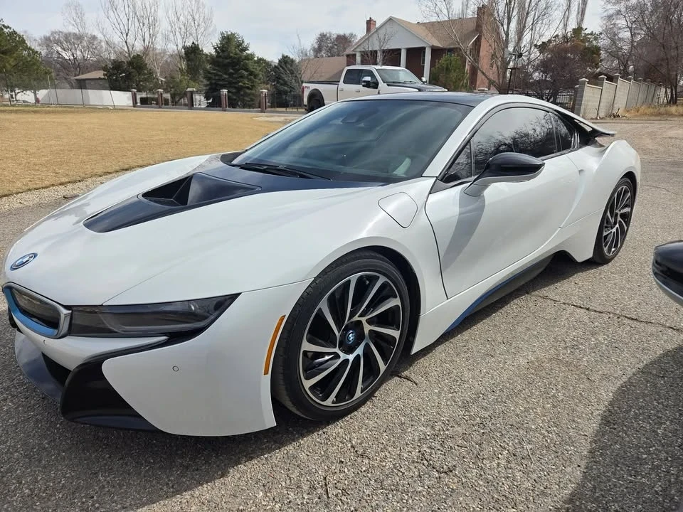 2015 BMW i8 - Image 2 of 9