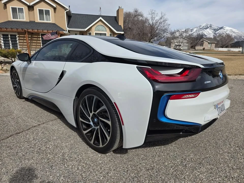 2015 BMW i8 - Image 6 of 9