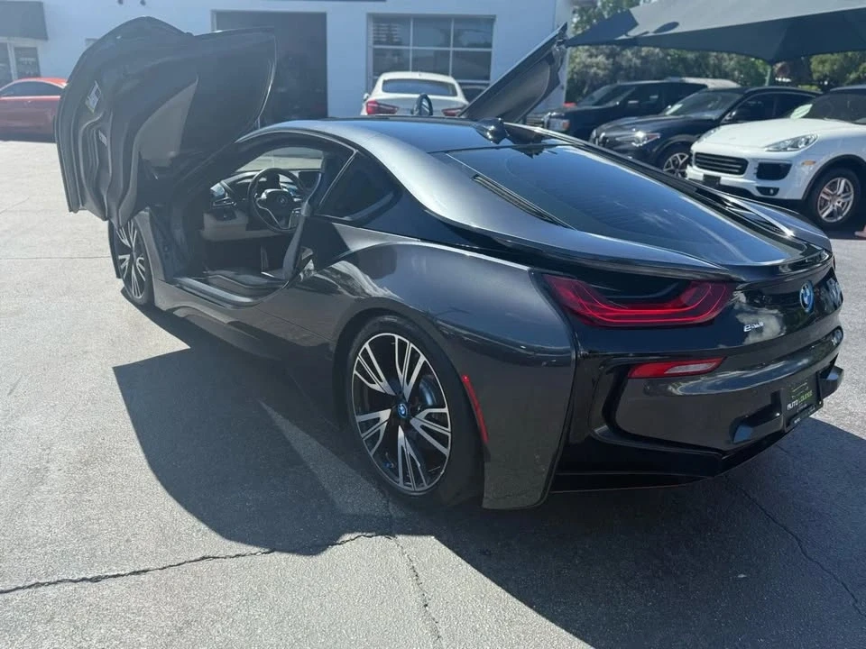 2015 BMW i8 - Image 5 of 12