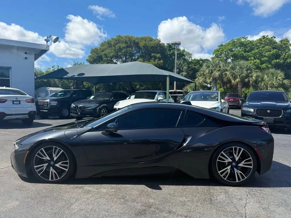 2015 BMW i8 - Image 2 of 12