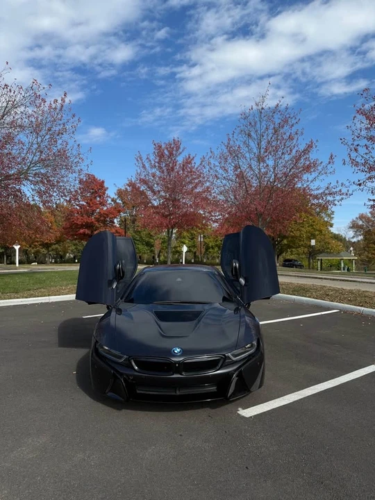 2015 BMW i8 - Image 15 of 16