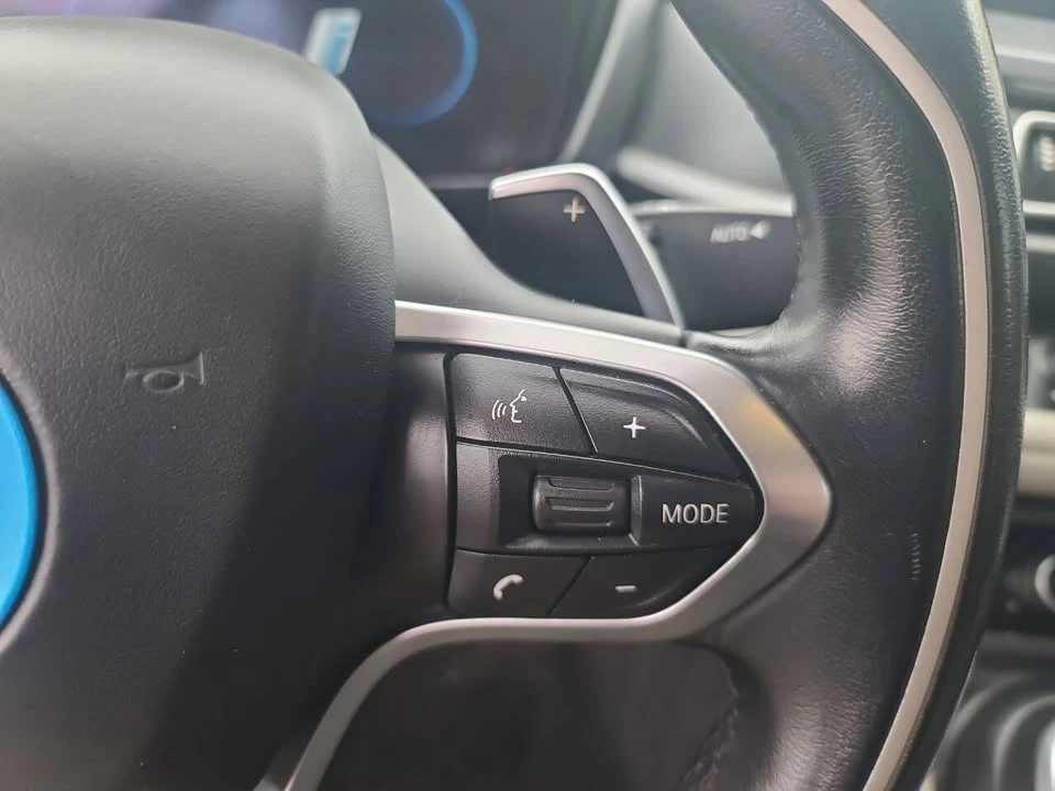 2015 BMW i8 - Image 17 of 20