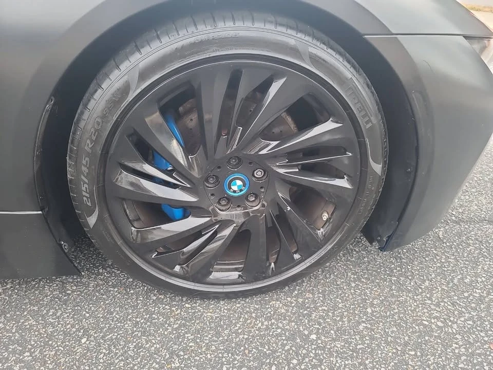 2015 BMW i8 - Image 11 of 20
