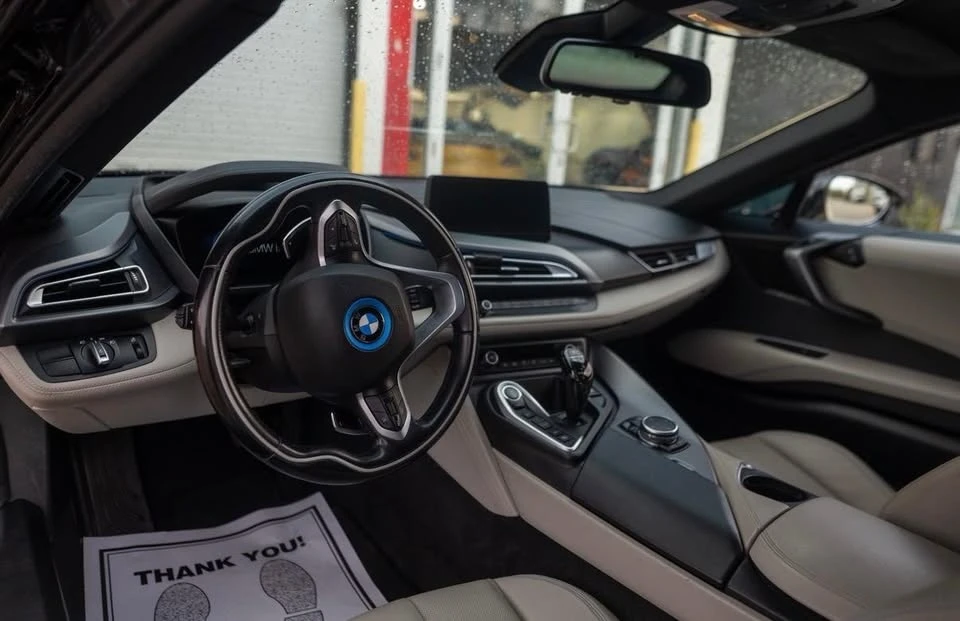 2015 BMW i8 - Image 5 of 8