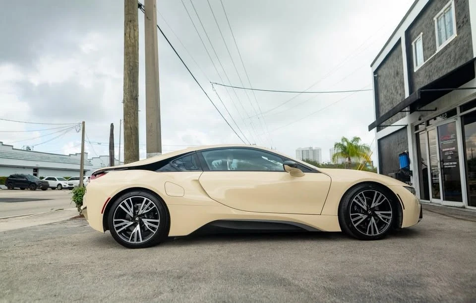 2015 BMW i8 - Image 4 of 8