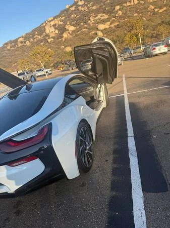2015 BMW i8 - Image 6 of 14