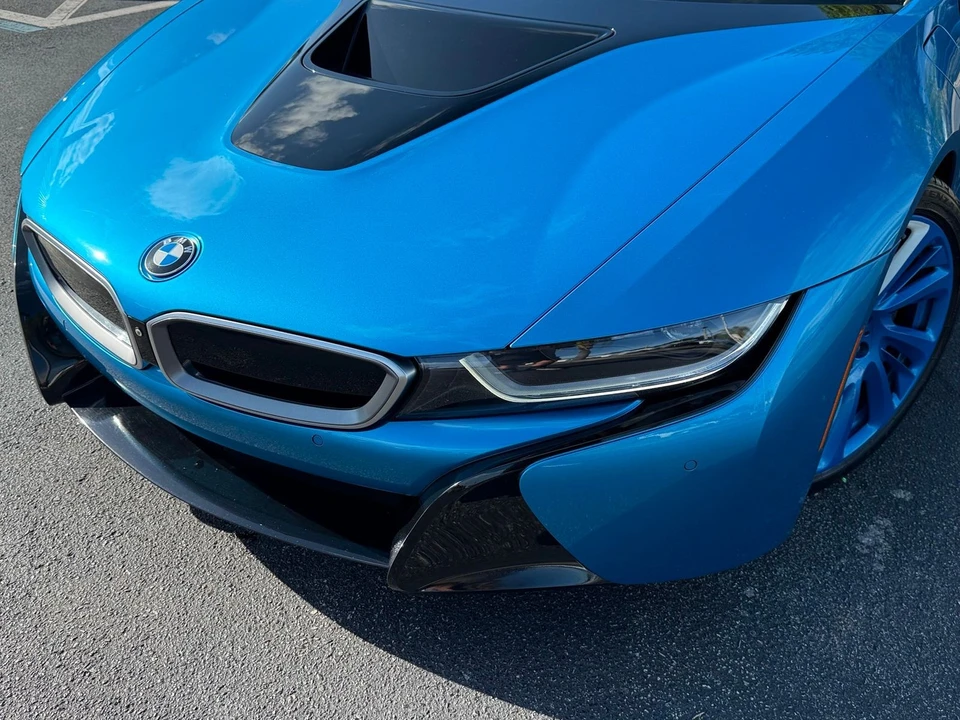 2015 BMW i8 - Image 4 of 12