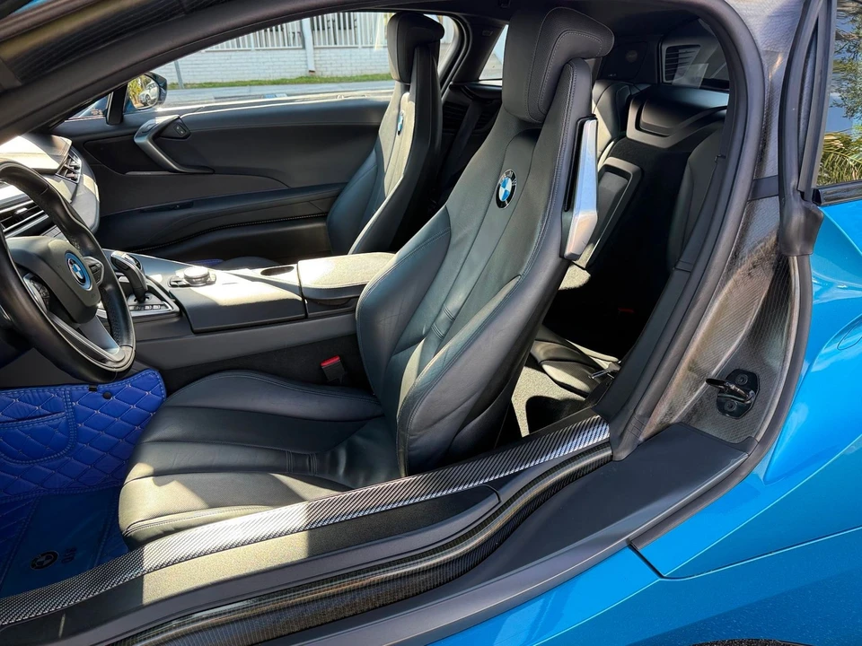 2015 BMW i8 - Image 3 of 12