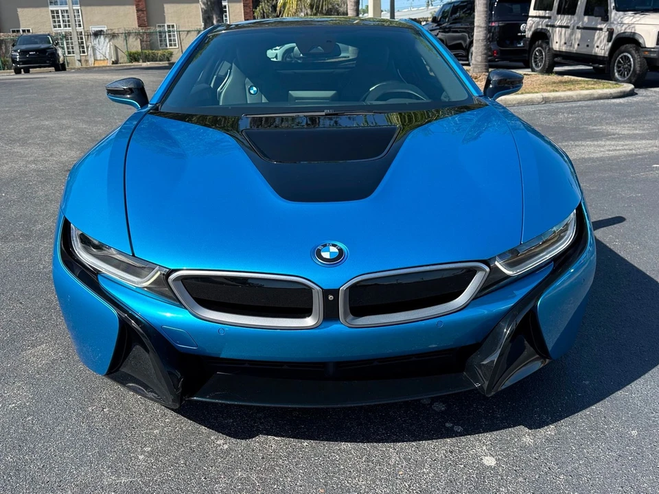 2015 BMW i8 - Image 4 of 12