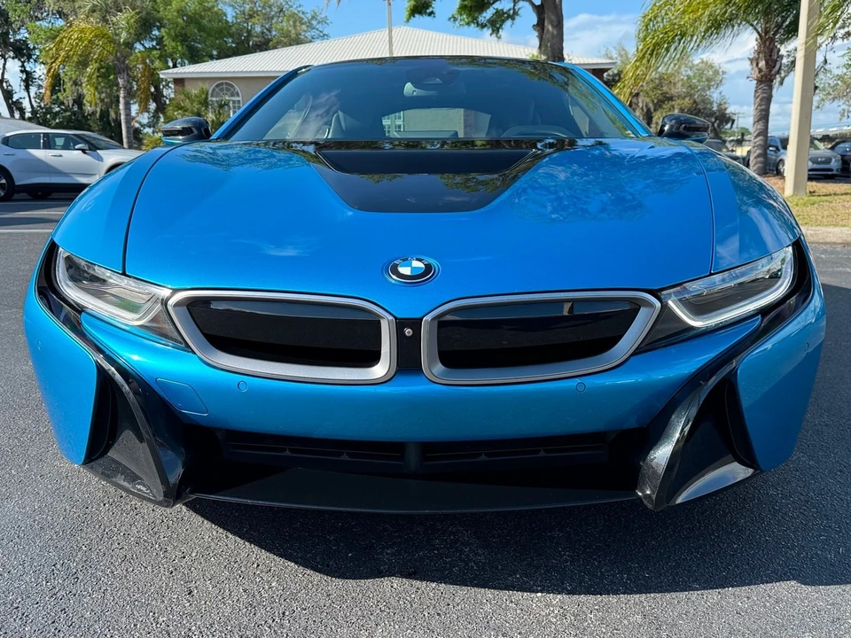 2015 BMW i8 - Image 9 of 12