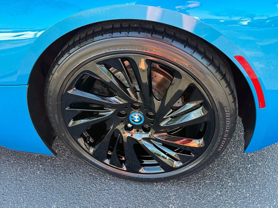 2015 BMW i8 - Image 9 of 12
