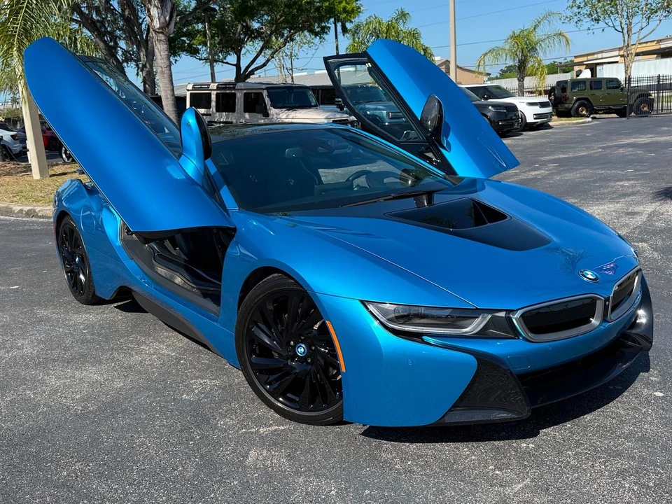 2015 BMW i8 - Image 2 of 12