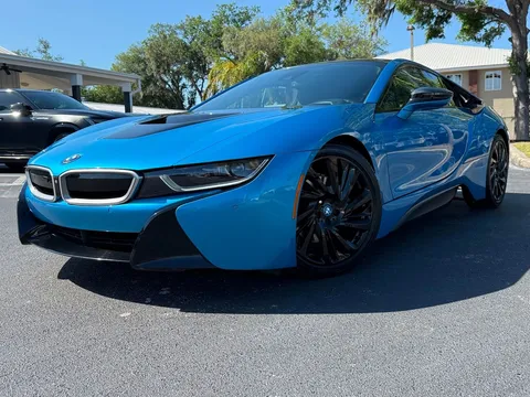 2015 BMW i8 Giga World