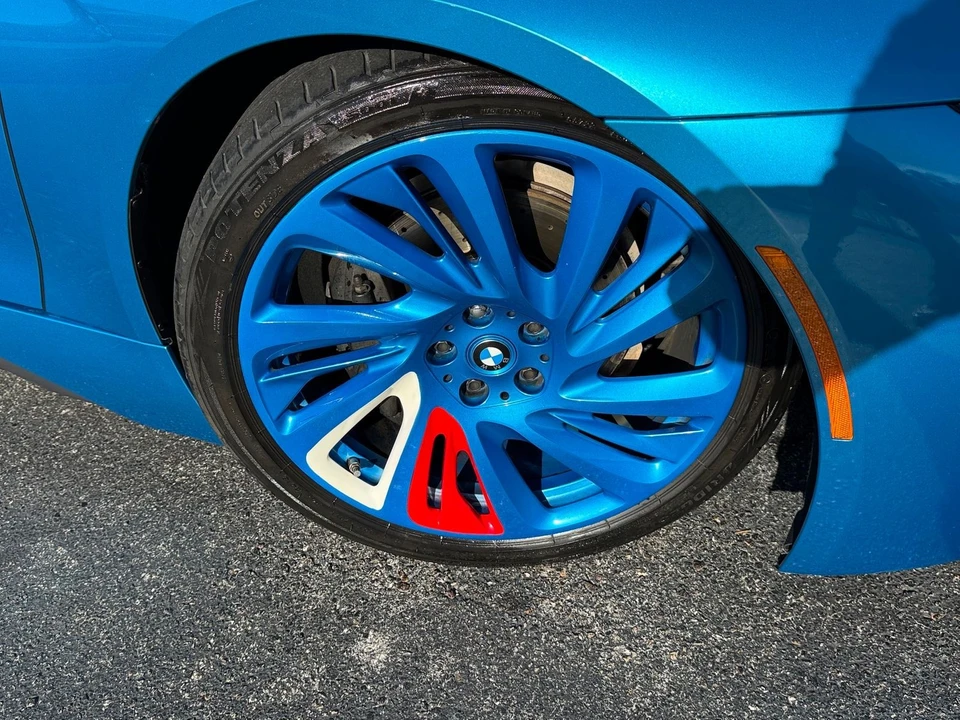 2015 BMW i8 - Image 11 of 12