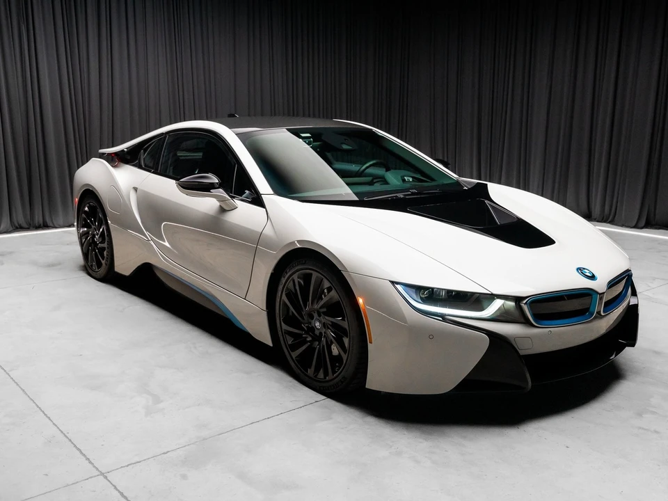 2015 BMW i8 - Image 2 of 12