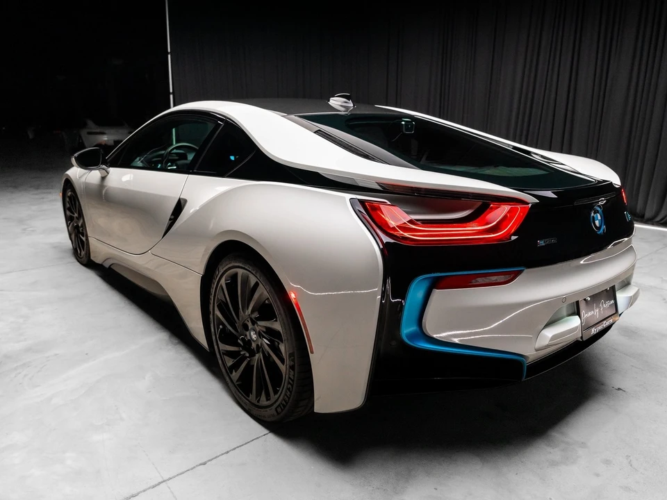 2015 BMW i8 - Image 12 of 12
